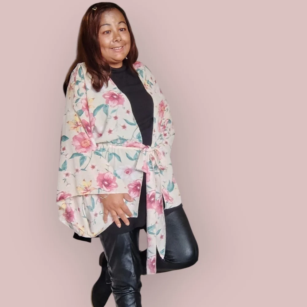 REVAMPED Women's Medium Floral Open-Front Kimono Cardigan - Picture 4 of 16